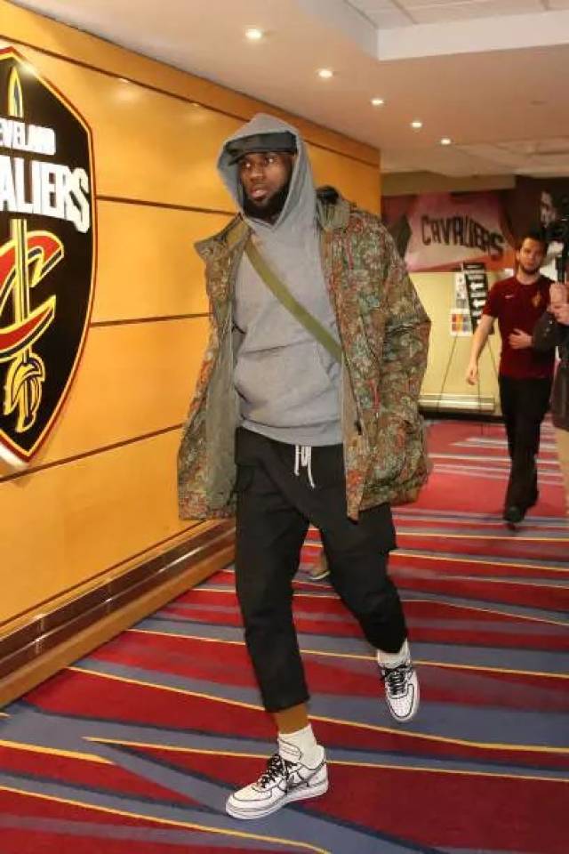 边路突击 边路突击