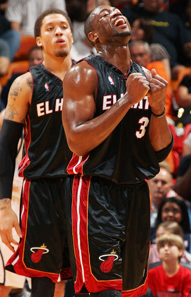 舰形成了接 舰形成了接